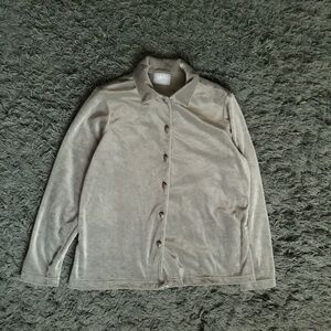 401. velvet heart button up